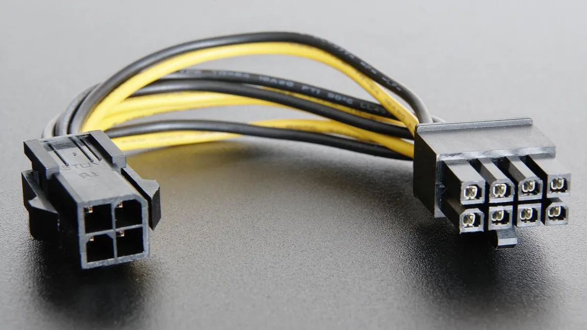 Güç Kaynağı (PSU) Kutusundan Çıkan Kablolar ve Konnektörler / 8 (4+4) Pinli +12 Volt Güç Konnektörü